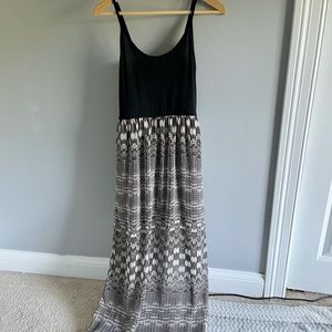 Sleeveless Black Printed Maxi Dress